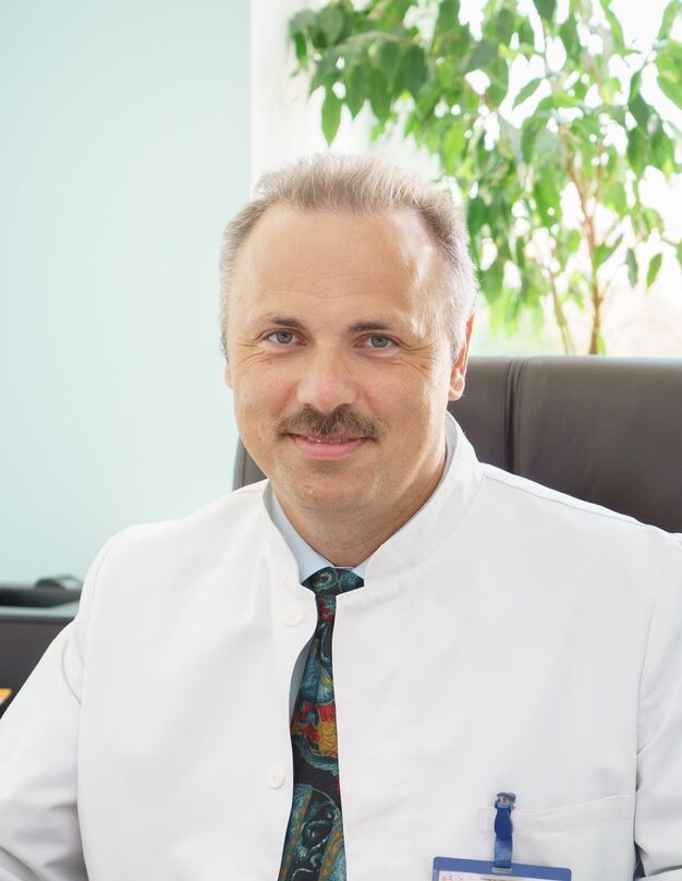 Dokter Urologist Mike