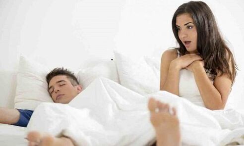E Mann mat Prostatitis gëtt ugeroden Sex ze hunn wärend eng Erektion behalen